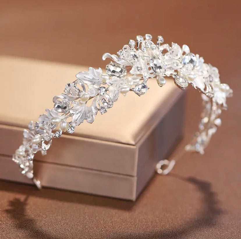 Tiara Aries