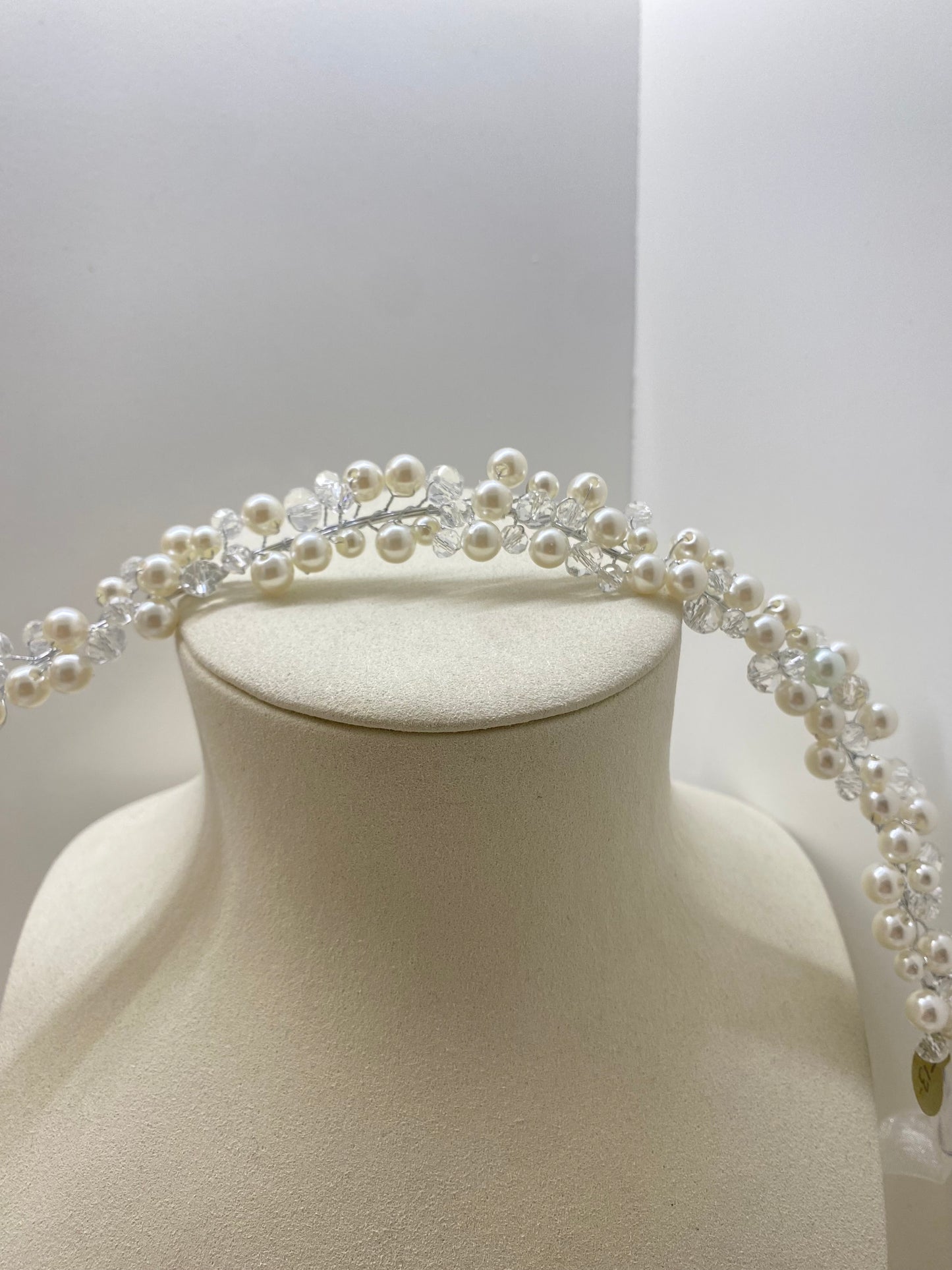 Diadema Brooke