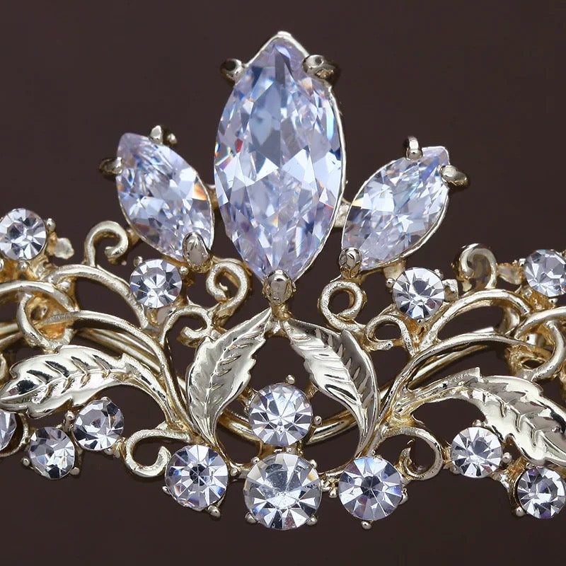 Tiara Leo
