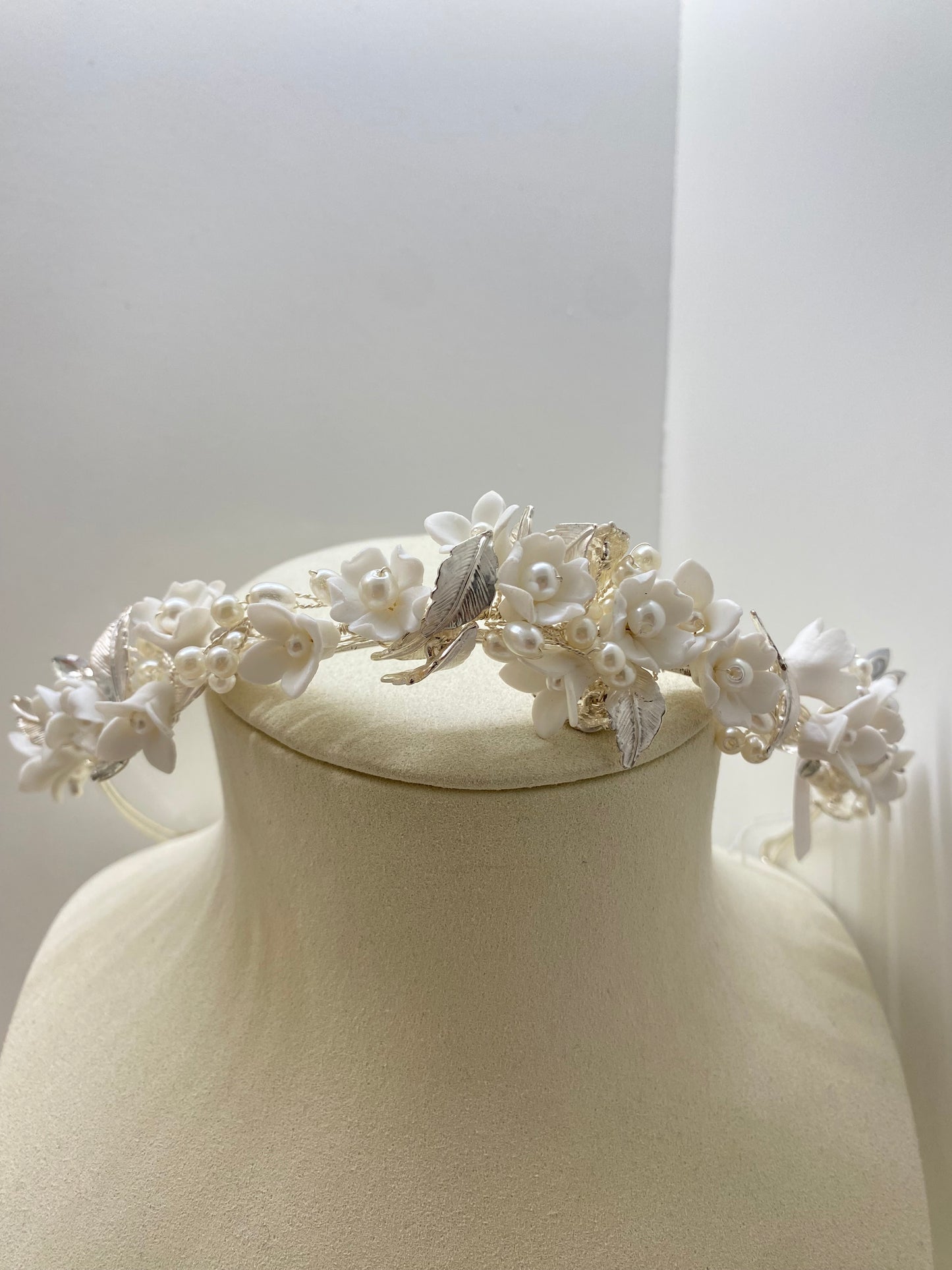 Diadema Mirella