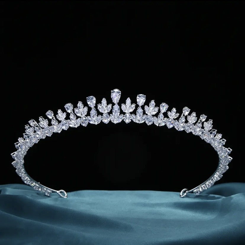 Tiara Halo Regal