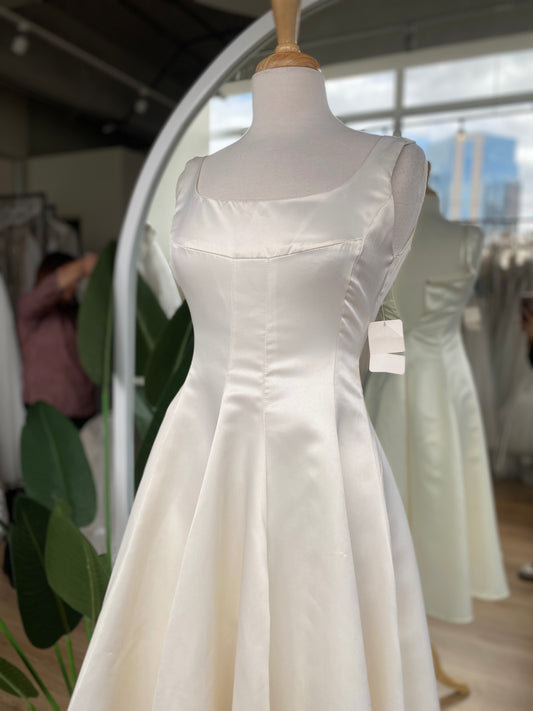 Vestido Midi Scarlett