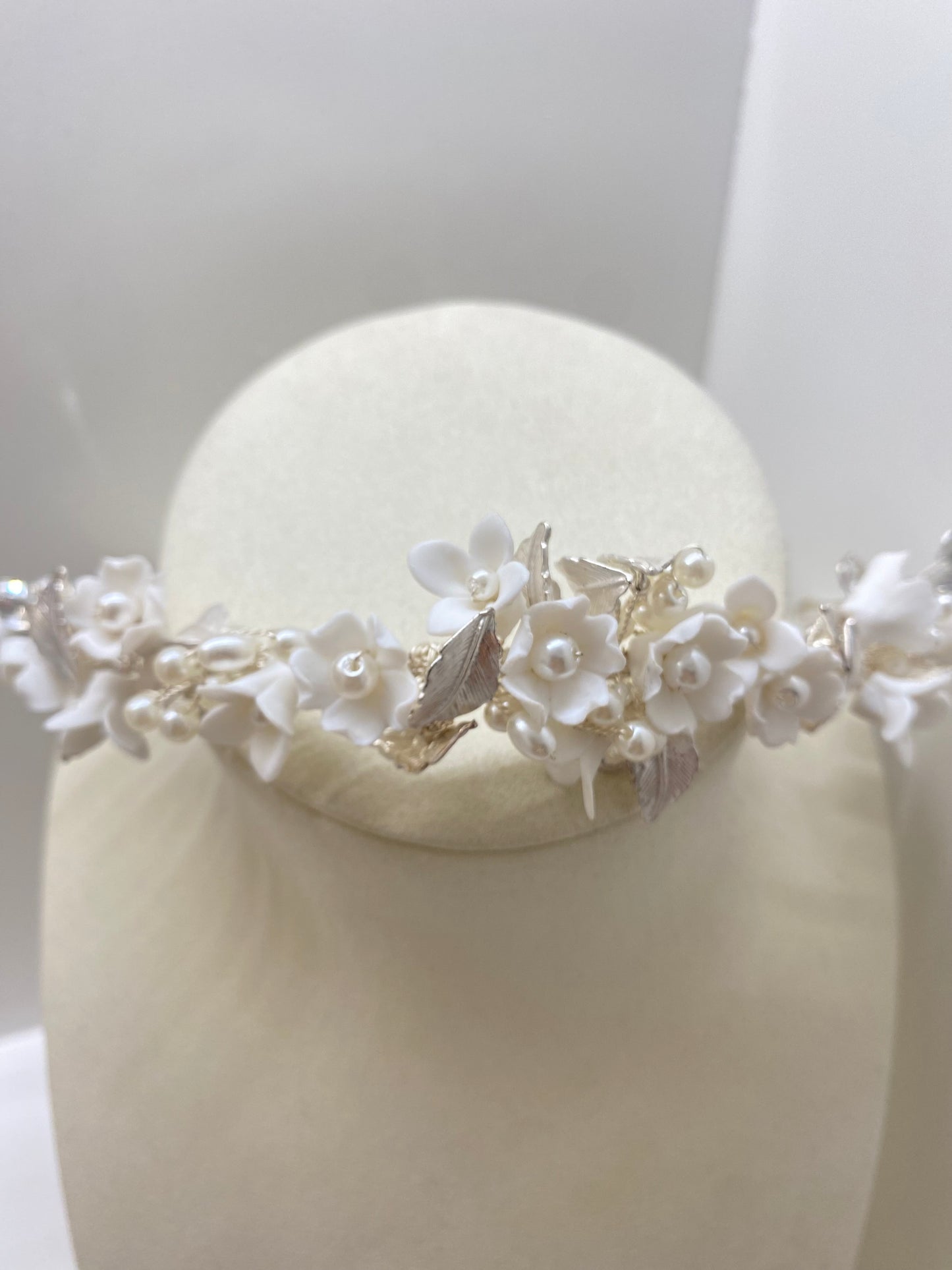 Diadema Mirella