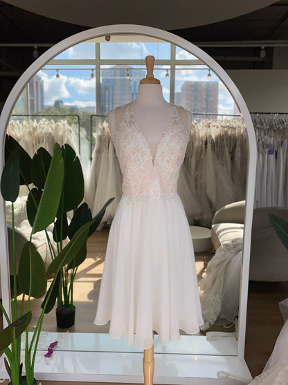 Vestido Corto Amelia Rose